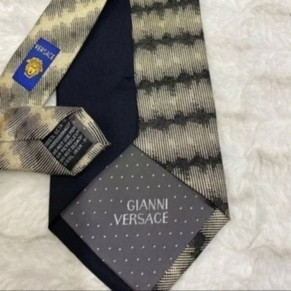 Gianni Versace Tie Color Navy Blue/Tan/Yellow
